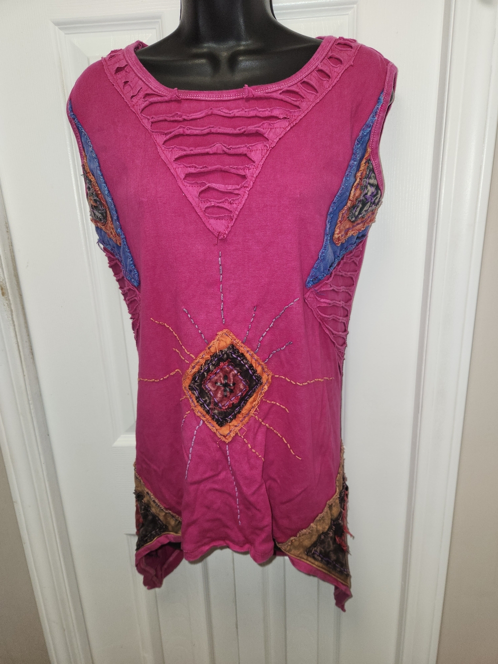 🍉Boho Magenta Sleeveless Embroidered Tunic